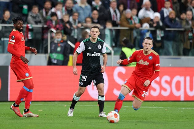 WARSZAWA 04.11.2021 MECZ 4. KOLEJKA GRUPA C LIGA EUROPY SEZON 2021 22 --- UEFA EUROPA LEAGUE GROUP C MATCH IN WARSAW: LEGIA WARSZAWA - SSC NAPOLI ANDRE-FRANK ZAMBO ANGUISSA BARTOSZ SLISZ PIOTR ZIELINSKI FOT. PIOTR KUCZA FOTOPYK NEWSPIX.PL --- Newspix.pl  211104PYK0041