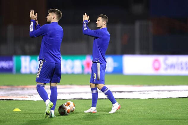 Dinamo Zagreb v Rapid Wien: Group H - UEFA Europa League Amer Gojak of Dinamo Zagreb and Bruno Petkovic of Dinamo Zagreb warm up prior the UEFA Europa League group H match between Dinamo Zagreb and Rapid Wien at Maksimir Stadium on November 4, 2021 in Zagreb, Croatia. LukaxStanzl PIXSELL