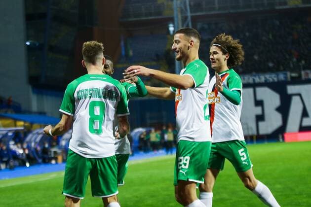 SOCCER - UEFA EL, Dinamo vs Rapid ZAGREB,CROATIA,04.NOV.21 - SOCCER - UEFA Europa League, group stage, GNK Dinamo Zagreb vs SK Rapid Wien. Image shows the rejoicing of Christoph Knasmuellner, Ercan Kara and Robert Ljubicic (Rapid).  GEPAxpictures xPhilippxBrem