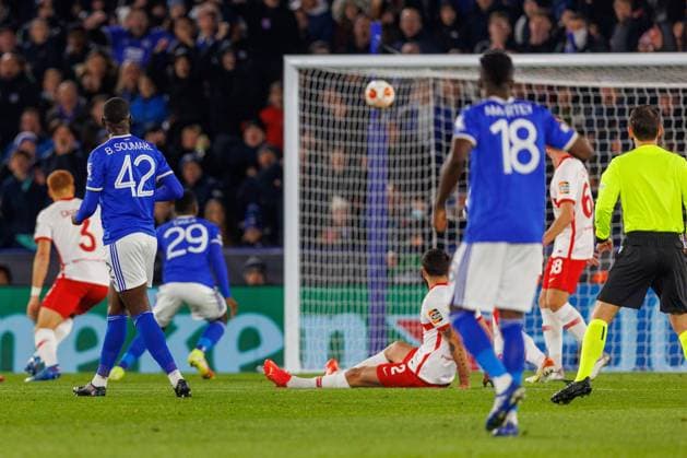 Leicester City v Spartak Moscow Europa League 04 11 2021. Leicester City Midfielder Boubakary Soumare (42) sees his shot hit the bar during the Europa League match between Leicester City and Spartak Moscow at the King Power Stadium, Leicester, England on 4 November 2021. Leicester King Power Stadium Leicestershire England Editorial use only , Copyright: xJohnxMallettx PSI-13965-0012