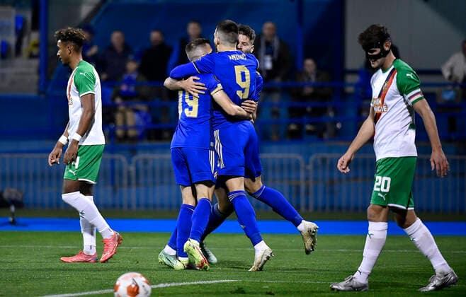 Dinamo Zagreb v Rapid Wien: Group H - UEFA Europa League Dinamo players celebrate a goal during the UEFA Europa League group H match between Dinamo Zagreb and Rapid Wien at Maksimir Stadium on November 4, 2021 in Zagreb, Croatia. MarkoxLukunic PIXSELL