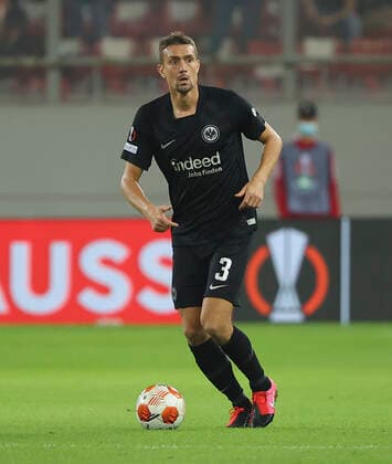 04.11.2021, Fussball UEFA Europa League, Olympiakos Piräus - Eintracht Frankfurt, emonline, despor, emspor, v.l., Stefan Ilsanker (Eintracht Frankfurt) DFL DFB REGULATIONS PROHIBIT ANY USE OF PHOTOGRAPHS AS IMAGE SEQUENCES AND OR QUASI-VIDEO. xdcx Copyright: HMBxMedia Claus