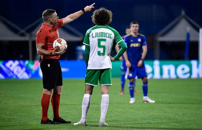 Dinamo Zagreb v Rapid Wien: Group H - UEFA Europa League Referee John Beaton and Robert Ljubicic of Rapid during the UEFA Europa League group H match between Dinamo Zagreb and Rapid Wien at Maksimir Stadium on November 4, 2021 in Zagreb, Croatia. MarkoxLukunic PIXSELL
