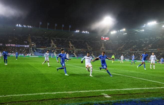 Mandatory Credit: Photo by Simon Dael Shutterstock (12587229gb) General view as Saïd Benrahma of West Ham United controls the ball under pressure from Patrik Hrosovský of KRC Genk Genk v West Ham United, UEFA Europa League Group H, Football Cegeka Arena, Genk, Belgium - 04 Nov 2021 Genk v West Ham United, UEFA Europa League Group H, Football Cegeka Arena, Genk, Belgium - 04 Nov 2021  Copyright: xSimonxDael Shutterstockx 12587229gb