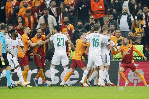 ISTANBUL, TURKEY - NOVEMBER 4, 2021: Players fight over a series of fouls in the 2021 22 UEFA Europa League Group E Round 4 match between Galatasaray Istanbul and Lokomotiv Moscow at the Ali Sami Yen Sports Complex. Mikhail Japaridze TASS  TS116D2B