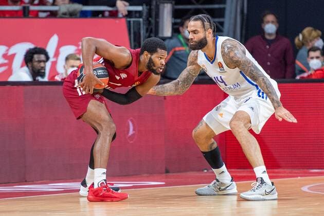 Corey Walden 2 (FC Bayern), Jeffery Taylor 44 (Real Madrid), FC Bayern Basketball vs. Real Madrid, Euroleague, 05.11.2021 Muenchen Bayern Deutschland