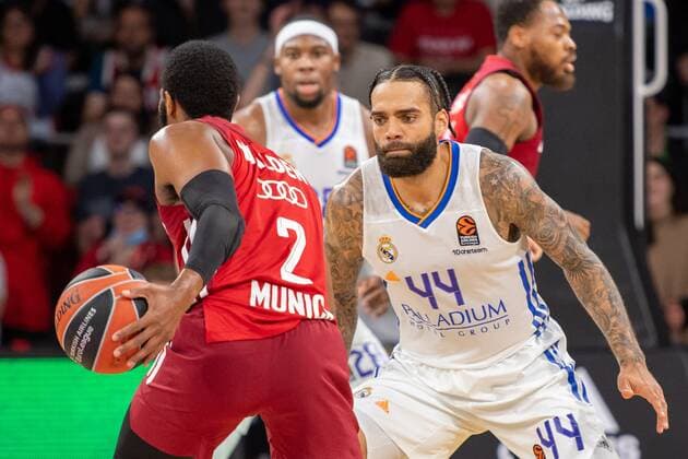 Corey Walden 2 (FC Bayern), Jeffery Taylor 44 (Real Madrid), FC Bayern Basketball vs. Real Madrid, Euroleague, 05.11.2021 Muenchen Bayern Deutschland