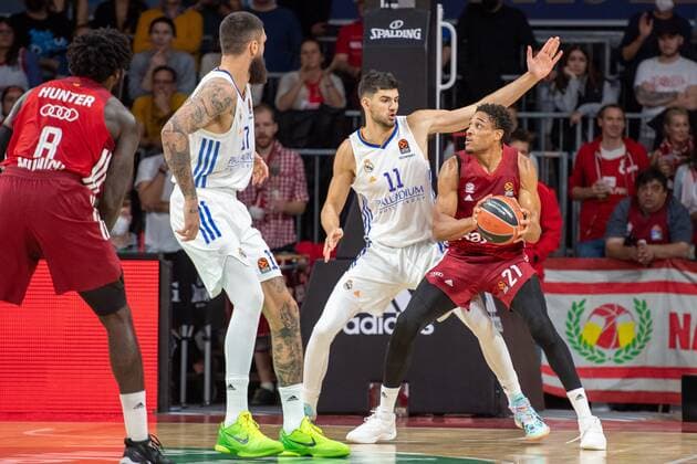 Tristan Vukcevic 11 (Real Madrid), Augustine Rubit 21 (FC Bayern), FC Bayern Basketball vs. Real Madrid, Euroleague, 05.11.2021 Muenchen Bayern Deutschland