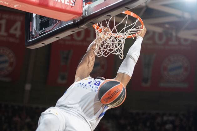 Guerschon Yabusele 28 (Real Madrid), dunk, FC Bayern Basketball vs. Real Madrid, Euroleague, 05.11.2021 Muenchen Bayern Deutschland