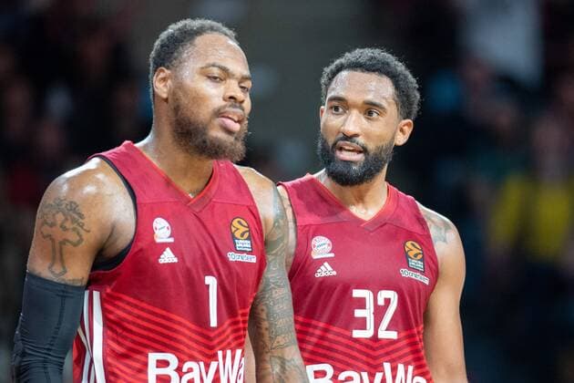 Thomas Deshaun 1 (FC Bayern), Darrun Hilliard 32 (FC Bayern), FC Bayern Basketball vs. Real Madrid, Euroleague, 05.11.2021 Muenchen Bayern Deutschland