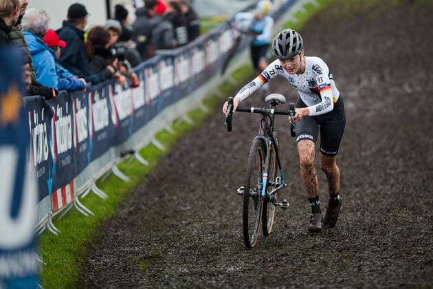 Sport Themen der Woche KW44 Cyclo-Cross European Championships, 06.11.2021 Jule Märkl (GER), Women Junior, Cyclo-Cross European Championships, 06.11.2021, Col du Vam (Niederlande) *** Cyclo Cross European Championships, 06 11 2021 Jule Märkl GER , Women Junior, Cyclo Cross European Championships, 06 11 2021, Col du Vam Netherlands Copyright: xBEAUTIFULxSPORTS Hilgerx