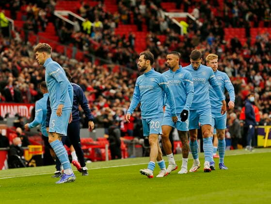 Football - 2021 2022 Premier League - Manchester United, ManU vs Manchester City - Old Trafford - Saturday 6th November 2021 Manchester City warm up before today s game, at Old Trafford 