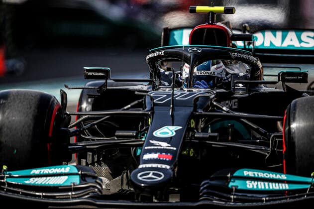 77 BOTTAS Valtteri (fin), Mercedes AMG F1 GP W12 E Performance, action during the Formula 1 Gran Premio De La Ciudad De Mexico 2021, Mexico City Grand Prix, 18th round of the 2021 FIA Formula One World Championship, WM, Weltmeisterschaft from November 5 to 7, 2021 on the Autodromo Hermanos Rodriguez, in Mexico City, Mexico - F1 - MEXICO CITY GRAND PRIX 2021 DPPI Panoramic  Bottas