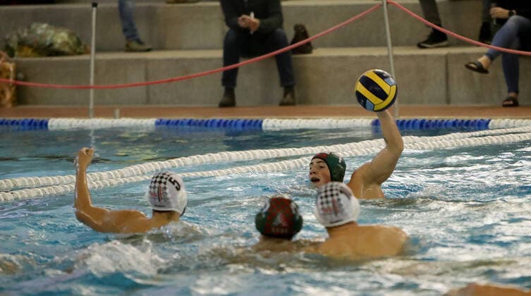 06.11.21 SSV Esslingen - SG Neukölln Deutschland, Esslingen, 06.11.2021, Wasserball, Bundesliga, SSV Esslingen - SG Neukölln: Robin Rehm (SSV Esslingen).