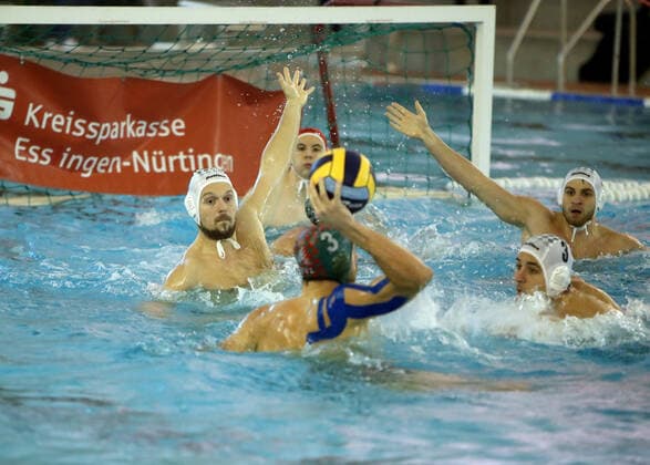 06.11.21 SSV Esslingen - SG Neukölln Deutschland, Esslingen, 06.11.2021, Wasserball, Bundesliga, SSV Esslingen - SG Neukölln: Marvin Thran (SSV Esslingen).