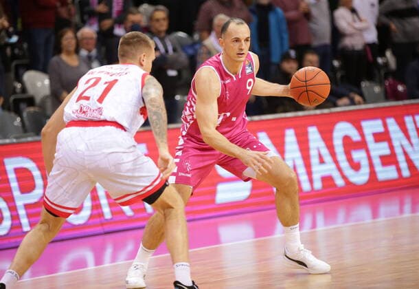 Karsten Tadda Telekom Baskets Bonn vs. s.Oliver Würzburg easyCredit BBL 1. Bundesliga , Saison 2021 2022 , Hauptrunde 7. Spieltag