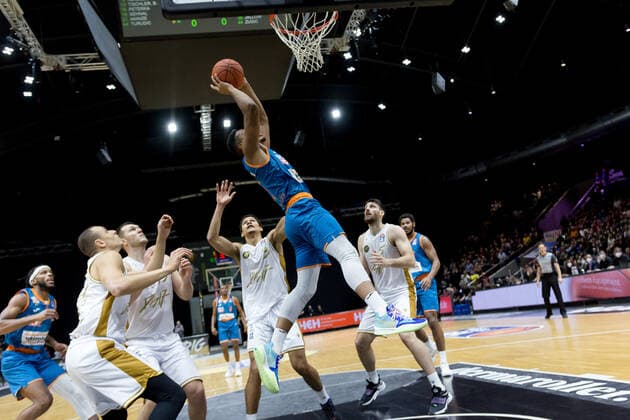 Basketball Loewen Braunschweig - ratiopharm ulm Karim Jallow (Nr. 35 Ratiopharm Ulm) Basketball Loewen Braunschweig - ratiopharm ulm, Basketball, BBL, Saison 2021 2022, 6.11.2021 Braunschweig Copyright: xHelbigx xEibner-Pressefotox EP_helbig