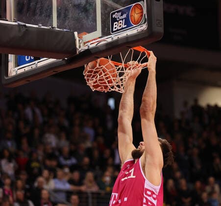 Bonn, Deutschland, 06.11.2021, Telekom Dome, Basketball, BBL, Telekom Baskets Bonn vs S.Oliver Wuerzburg: Leon Kratzer (Bonn)