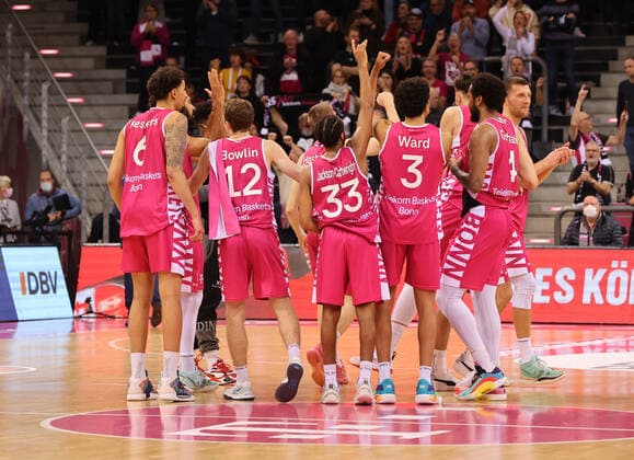 Bonn, Deutschland, 06.11.2021, Telekom Dome, Basketball, BBL, Telekom Baskets Bonn vs S.Oliver Wuerzburg: