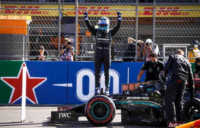 BOTTAS Valtteri (fin), Mercedes AMG F1 GP W12 E Performance, portrait pole position during the Formula 1 Gran Premio De La Ciudad De Mexico 2021, Mexico City Grand Prix, 18th round of the 2021 FIA Formula One World Championship, WM, Weltmeisterschaft from November 5 to 7, 2021 on the Autodromo Hermanos Rodriguez, in Mexico City, Mexico - F1 - MEXICO CITY GRAND PRIX 2021 DPPI Panoramic  F12021GP18MEX_JK210165