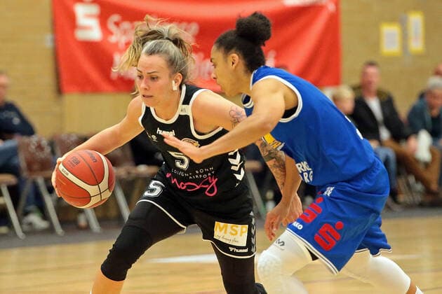 06.11.2021, xovx, Basketball Damen Bundesliga DBBL, BC pharmaserv Marburg - Rheinland Lions v.l. Joyce Cousseins-Smith (Rheinland Lions), Rachel Arthur (BC pharmaserv Marburg) Marburg Georg Gaßmann Halle Hessen Deutschland (DE)