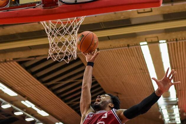 Brayon Blake 7. Spieltag, Basketball Bundesliga, Basketball Saison 2021 2022, Deutschland, easyCredit BBL, Germany, Giessen 46ers, giessen rot, Herren, Jobstairs GIESSEN 46ers - HAKRO Merlins Crailsheim, Männer, Merlins hellblau