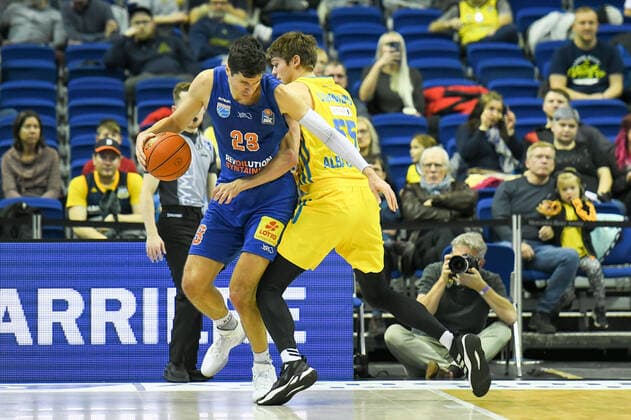 07.11.2021, xlakx, Basketball BBL, Alba Berlin - SYNTAINICS MBC emspor, v.l.Goran Huskic (Syntainics MBC No.23),Ben Lammers (Alba Berlin No.55) Berlin