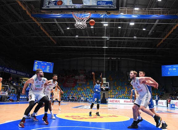 07.11.2021, xhbx, Basketball BBL Bundesliga, Frankfurt Skyliners - Brose Bamberg emspor, v.l. Will Cherry (Fraport Skyliners Frankfurt) (DFL DFB REGULATIONS PROHIBIT ANY USE OF PHOTOGRAPHS as IMAGE SEQUENCES and or QUASI-VIDEO) Frankfurt am Main