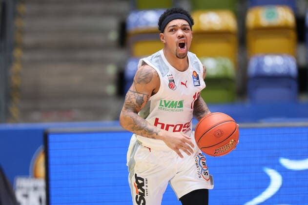 Fraport Skyliners - brose Bamberg, easyCredit-BBL Justin Robinson (brose Bamberg, 12). Basketball-Spiel des easyCredit BBL zwischen den Fraport Skyliners und brose Bamberg am 7. November 2021 in der Fraport-Arena in Frankfurt am Main., Frankfurt am Main Hessen Deutschland Fraport-Arena