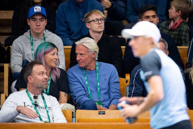 Sport Bilder des Tages Tennis, ATP-Turnier in Stockholm, Björn Borg am Rande eines Spiels von Sohn Leo 211107 Patricia and Björn Borg during the Stockholm Open tennis tournament on November 7, 2021 in Stockholm. Photo: Joel Marklund BILDBYRAN kod JM JM0214 bbeng tennis stockholm open Copyright: JOELxMARKLUND BB211107JM006