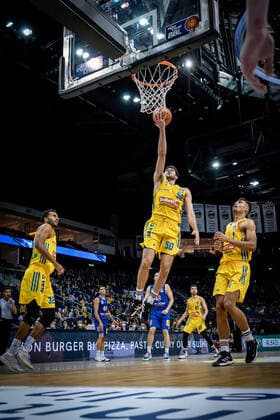 Basketball Berlin 07.11.2021 Saison 2021 2022 EasyCredit BBL 1. Bundesliga Alba Berlin - Syntainics MBC Weißenfels Javel Zoosman (Alba Berlin, No.50)