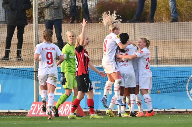 Jubel, Freuen, celebrate, happy, cheer , Goal Celebration 1.FC Köln Frauen 0:1, 07.11.2021, Leverkusen (Deutschland), Fussball, Flyeralarm Frauen-Bundesliga, Bayer 04 Leverkusen - 1. FC Köln, DFB DFL REGULATIONS PROHIBIT ANY USE OF PHOTOGRAPHS AS IMAGE SEQUENCES AND OR QUASI-VIDEO.
