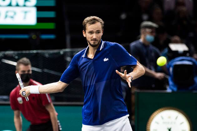 Paris, France, November 7, 2021 - in Russia s Daniil Medvedev in action as he plays against Serbia s Novak Djokovic during their men s single final tennis match at the Rolex Paris Masters tennis tournament.  Copyright: xAlexisxSciardx