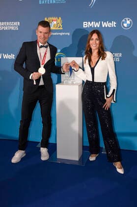 Matthias Schindler und Denise Schindler bei der 20. Verleihung des Bayerischen Sportpreises 2021 in der BMW-Welt München. München, 06.11.2021