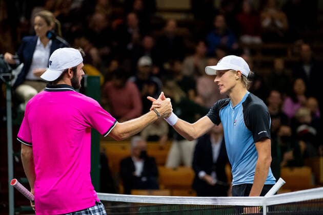 211107 Tommy Paul of USA and Leo Borg of Sweden in Singles round one during the Stockholm Open tennis tournament on November 7, 2021 in Stockholm. Photo: Joel Marklund BILDBYRAN kod JM JM0214 bbeng tennis stockholm open Copyright: JOELxMARKLUND BB211107JM017