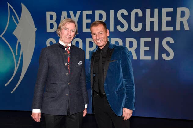 Prinz Leopold von Bayern und Markus Othmer bei der 20. Verleihung des Bayerischen Sportpreises 2021 in der BMW-Welt München. München, 06.11.2021