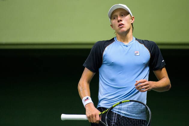 211107 Leo Borg of Sweden looks dejected in Singles round one during the Stockholm Open tennis tournament on November 7, 2021 in Stockholm. Photo: Joel Marklund BILDBYRAN kod JM JM0214 bbeng tennis stockholm open Sverige depp Copyright: JOELxMARKLUND BB211107JM036