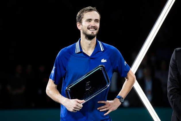 Paris, France, November 7, 2021 - Russia s Daniil Medvedev poses with his trophy after losing the men s single final tennis match of the Rolex Paris Masters tournament against Serbia s Novak Djokovic.  Copyright: xAlexisxSciardx