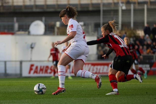 Kristin Koegel (Bayer04 Leverkusen, 11) und Daria Collas (1. FC Koeln, 09) Bayer 04 Leverkusen vs. 1.FC Koeln, Fussball, 2.Frauen Bundesliga, 7.Spieltag, Spielzeit 2021 2022, 07.11.2021, Bayer 04 Leverkusen vs. 1.FC Koeln, Fussball, 2.Frauen Bundesliga, 7.Spieltag, Spielzeit 2021 2022, 07.11.2021 Copyright: xEibner-Pressefoto SaraxRoustax EP_SRA