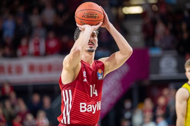 Nihad Dedovic 14 (FC Bayern), FC Bayern Basketball vs. EWE Baskets Oldenburg, easyCredit BBL, 07.11.2021 Muenchen Bayern Deutschland