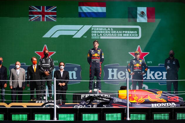 Podium: VERSTAPPEN Max (ned), Red Bull Racing Honda RB16B, HAMILTON Lewis (gbr), Mercedes AMG F1 GP W12 E Performance, PEREZ Sergio (mex), Red Bull Racing Honda RB16B, portrait during the Formula 1 Gran Premio De La Ciudad De Mexico 2021, Mexico City Grand Prix, 18th round of the 2021 FIA Formula One World Championship, WM, Weltmeisterschaft from November 5 to 7, 2021 on the Autodromo Hermanos Rodriguez, in Mexico City, Mexico - F1 - MEXICO CITY GRAND PRIX 2021 - RACE DPPI Panoramic  20211107_GOODEN_FG0D1580