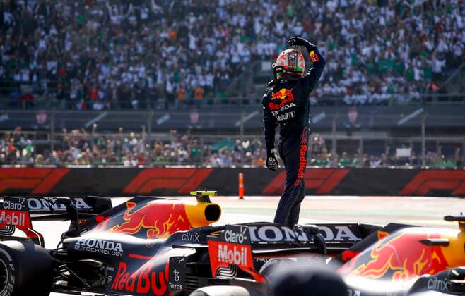 11 Sergio Perez (MEX, Red Bull Racing), F1 Grand Prix of Mexico at Autodromo Hermanos Rodriguez on November 7, 2021 in Mexico City, Mexico. (Photo by HOCH ZWEI) Mexico City Mexico