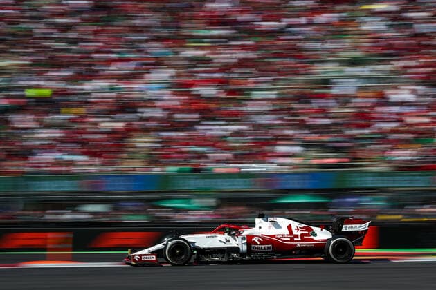 07 RAIKKONEN Kimi (fin), Alfa Romeo Racing ORLEN C41, action during the Formula 1 Gran Premio De La Ciudad De Mexico 2021, Mexico City Grand Prix, 18th round of the 2021 FIA Formula One World Championship, WM, Weltmeisterschaft from November 5 to 7, 2021 on the Autodromo Hermanos Rodriguez, in Mexico City, Mexico - F1 - MEXICO CITY GRAND PRIX 2021 - RACE DPPI Panoramic  20211107_GOODEN_FG0D1508