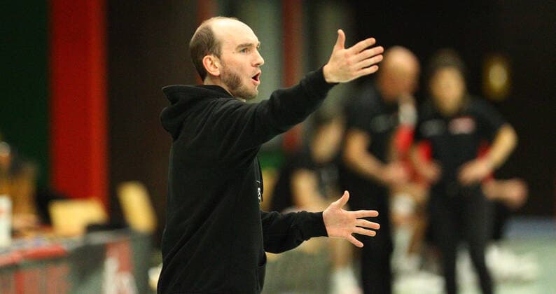 Basketball, Saison 2021 2022, ProB BARMER 2. Basketball Bundesliga, Hauptrunde, siebter Spieltag, ETV Hamburg - SBB Baskets Wolmirstedt (79:115). Eiko Potthast (Wolmirstedt). Wandsbek Hamburg