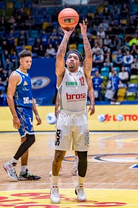 easyCredit BBL, Fraport Skyliners vs. Brose Bamberg, Frankfurt, Fraport Arena, 7.11.2021 Justin Robinson (Brose Bamberg 12), Fraport Skyliners vs. Brose Bamberg, Frankfurt, Fraport Arena, 7.11.2021 Copyright: xBEAUTIFULxSPORTS Gawlikx