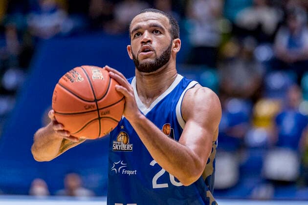 easyCredit BBL, Fraport Skyliners vs. Brose Bamberg, Frankfurt, Fraport Arena, 7.11.2021 Rasheed Moore (Fraport Skyliners 20), Fraport Skyliners vs. Brose Bamberg, Frankfurt, Fraport Arena, 7.11.2021 Copyright: xBEAUTIFULxSPORTS Gawlikx