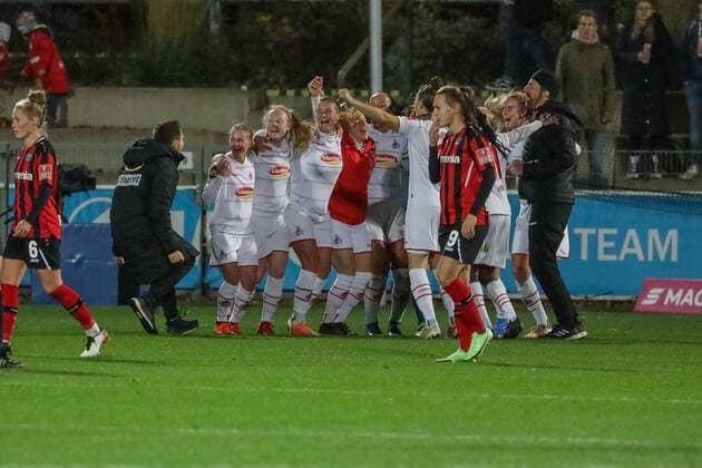 Sieg von 1.FC Koeln Bayer 04 Leverkusen vs. 1.FC Koeln, Fussball, 2.Frauen Bundesliga, 7.Spieltag, Spielzeit 2021 2022, 07.11.2021, Bayer 04 Leverkusen vs. 1.FC Koeln, Fussball, 2.Frauen Bundesliga, 7.Spieltag, Spielzeit 2021 2022, 07.11.2021 Copyright: xEibner-Pressefoto SaraxRoustax EP_SRA