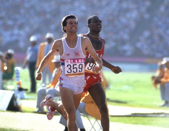 Olympische Spiele 1984 in Los Angeles. 800m: Sebastian Coe (GBR Silber) vor Earl Jones (USA Bronze). 05.08.1984. *** Olympic Games 1984 in Los Angeles 800m Sebastian Coe GBR Silver in front of Earl Jones USA Bronze 05 08 1984 HM