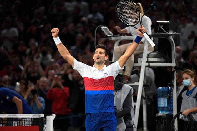 Novak Djokovic (SRB) jubeln jubelt nach Spielende, celebrate during the Rolex Paris Master 2021 at the Accord Arena on sunday november 7, 2021. Paris. France. Copyright: AntonioxBorga