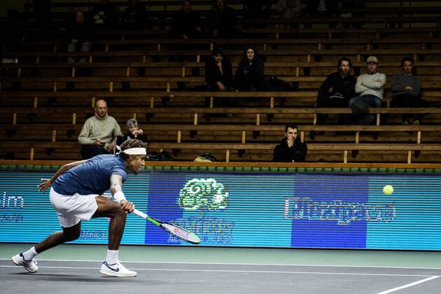211108 Elias Ymer of Sweden competes in men s first round Singles match during Stockholm Open on November 8, 2021 in Stockholm. Photo: Erik Simander BILDBYRAN COP 201 EW0028 tennis stockholm open sverige bbeng Copyright: ERIKxSIMANDER BB211108ES033